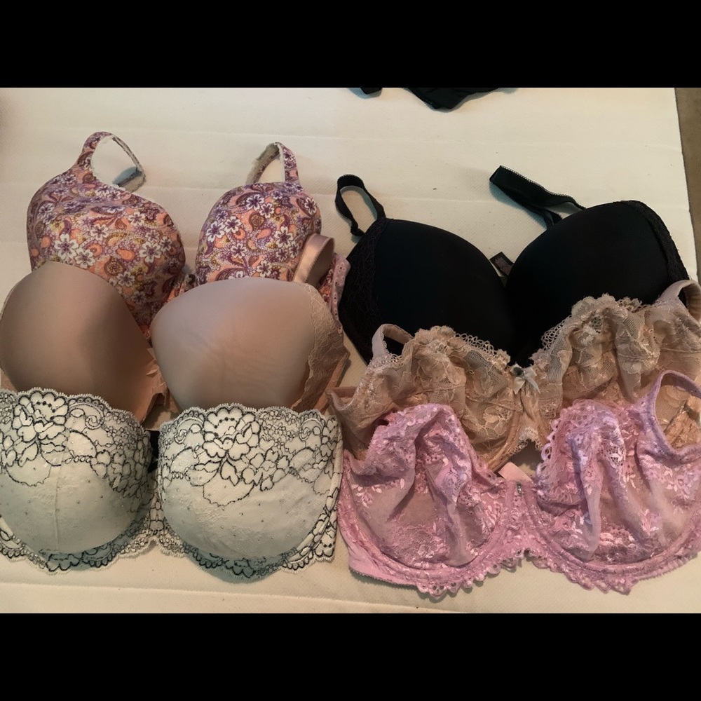 Victoria’s Secret size 36DDD bras.   Lot of 7